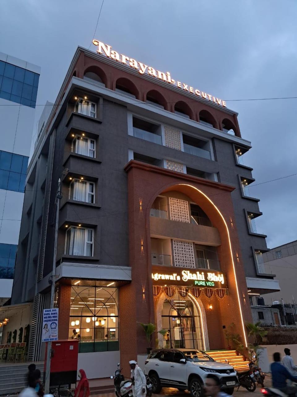 Narayani Executive Hotel Tuljapur Kültér fotó