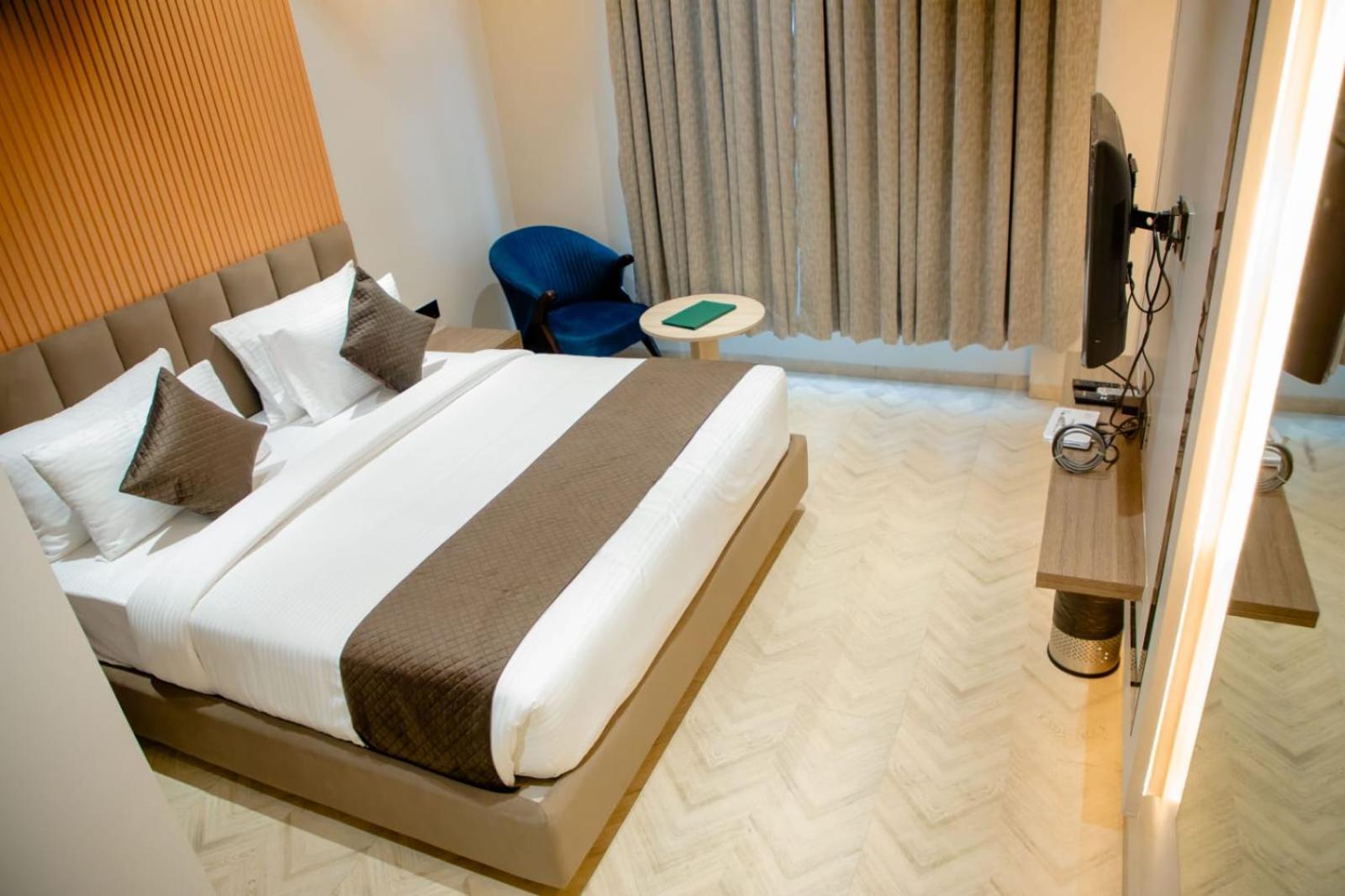 Narayani Executive Hotel Tuljapur Kültér fotó