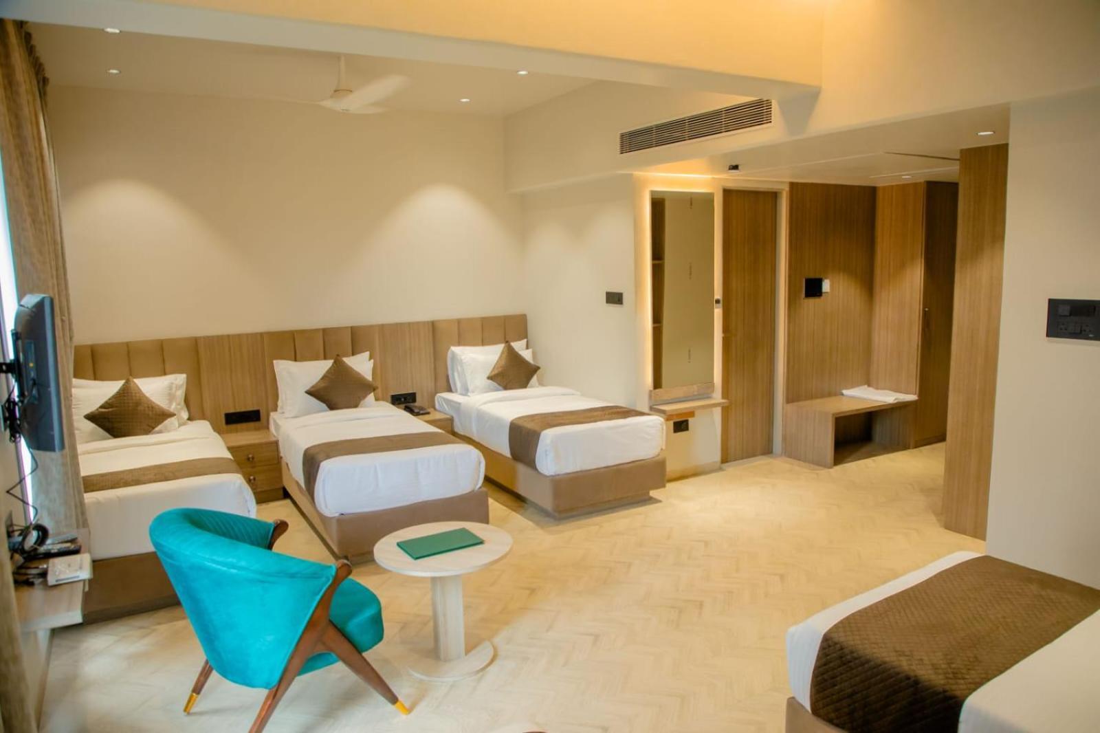 Narayani Executive Hotel Tuljapur Kültér fotó