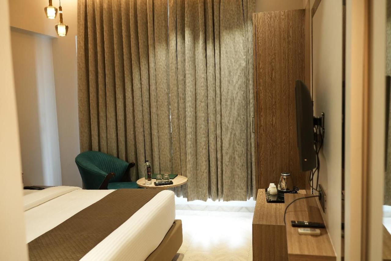 Narayani Executive Hotel Tuljapur Kültér fotó