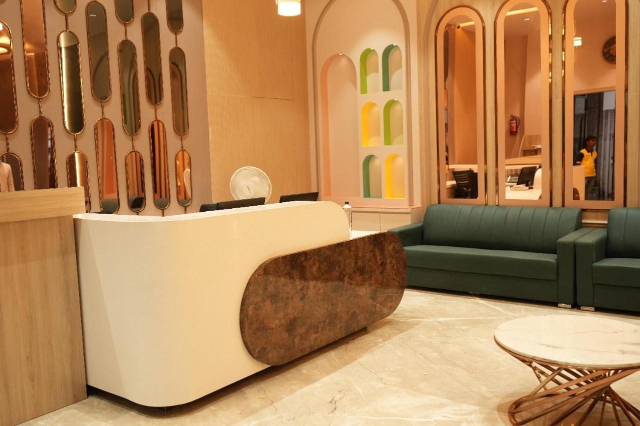 Narayani Executive Hotel Tuljapur Kültér fotó