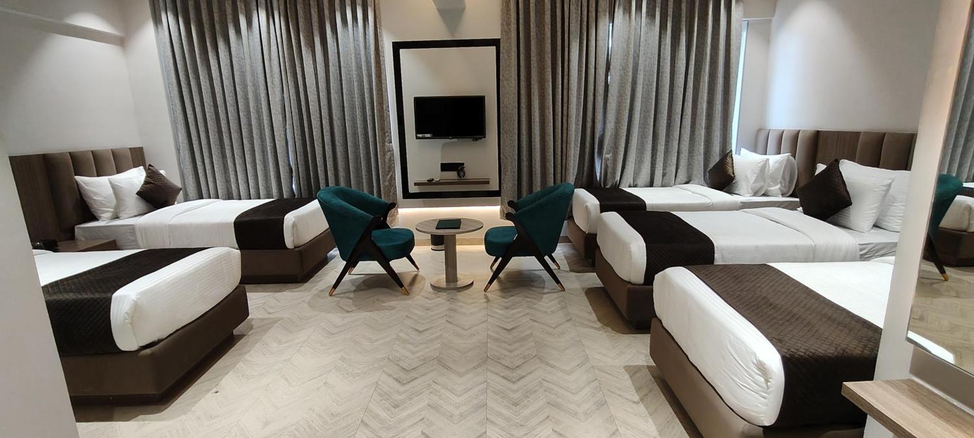 Narayani Executive Hotel Tuljapur Kültér fotó